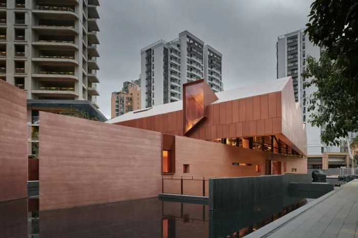 午夜福利大片牆建築